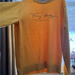 Tommy Hilfiger Men's Yellow Crewneck Sweater
